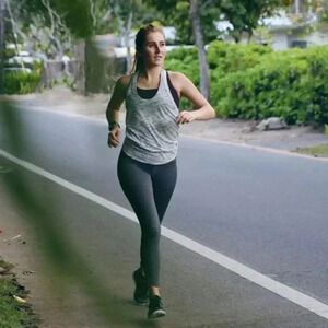 LULULEMON TIE IT UP SINGLET TIGER SPACE DYE BLACK WHITE SIZE 6